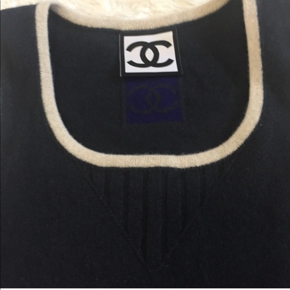 HOT ITEM Chanel 100% cashmere sweater dress - Picture 2 of 9